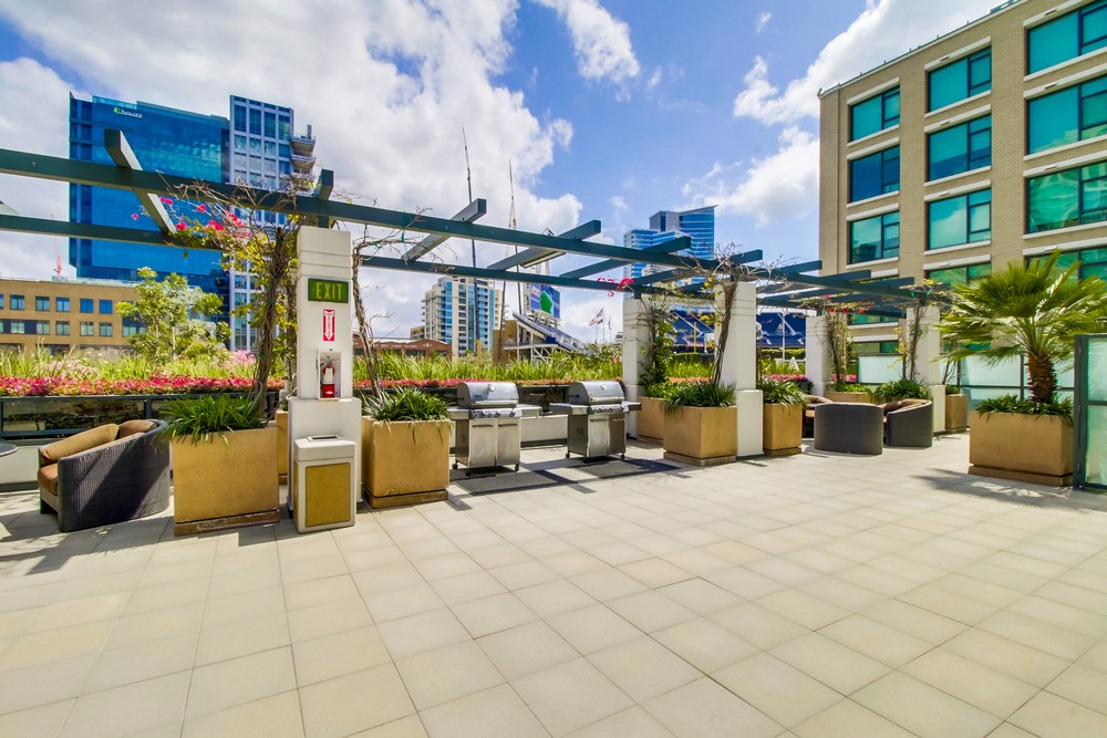 Virtual tour photo 35 of 51 for 325 Seventh Ave #1603