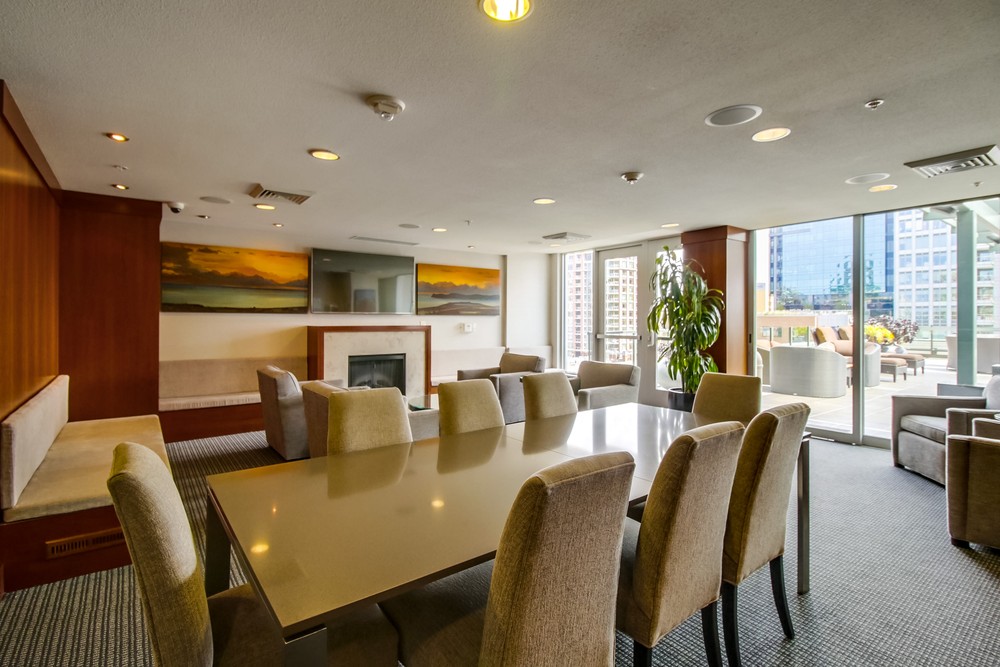 Virtual tour photo 40 of 51 for 325 Seventh Ave #1603