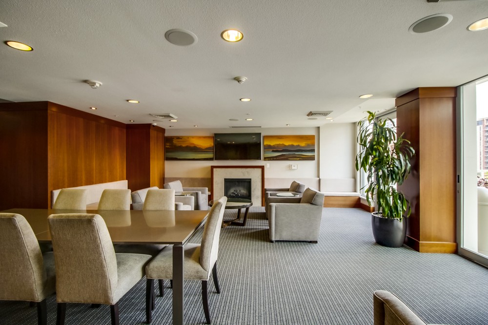 Virtual tour photo 41 of 51 for 325 Seventh Ave #1603