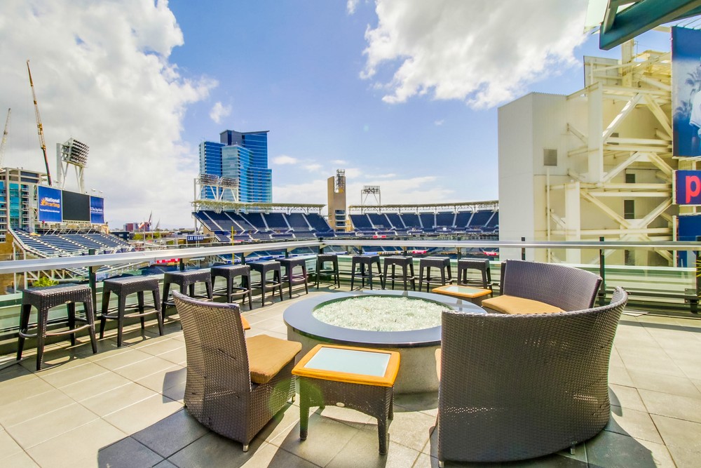 Virtual tour photo 46 of 51 for 325 Seventh Ave #1603