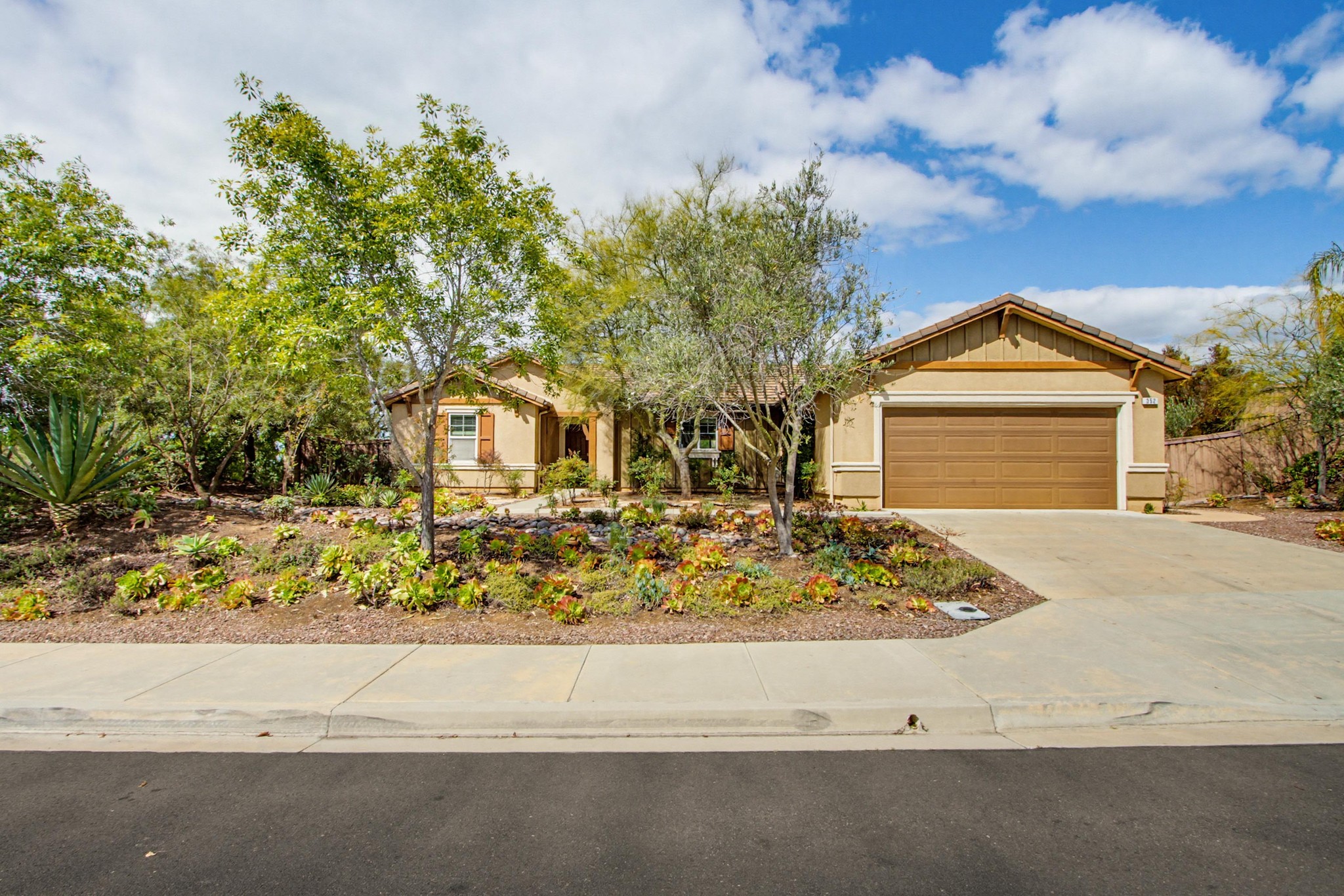 Virtual tour photo 1 of 65 for 352 Tom McGuinness Jr Circle