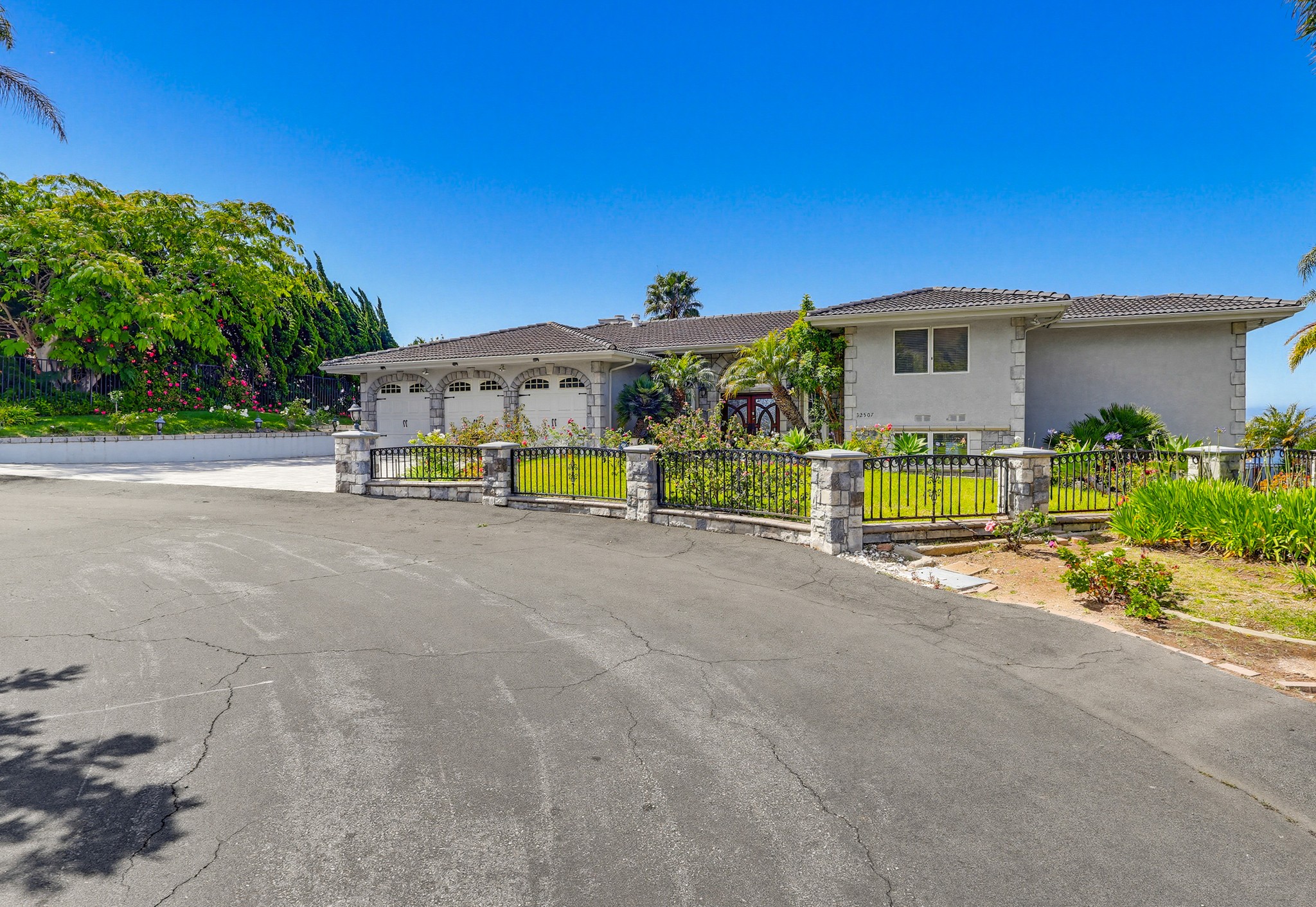 Virtual tour photo 5 of 143 for 32507 Seacliff Dr