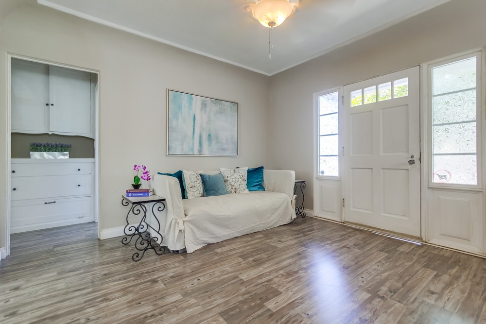 Virtual tour photo 8 of 31 for 3253 Meade Ave