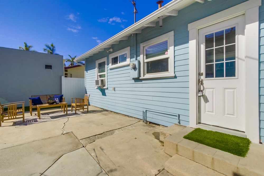 Virtual tour photo 25 of 31 for 3253 Meade Ave