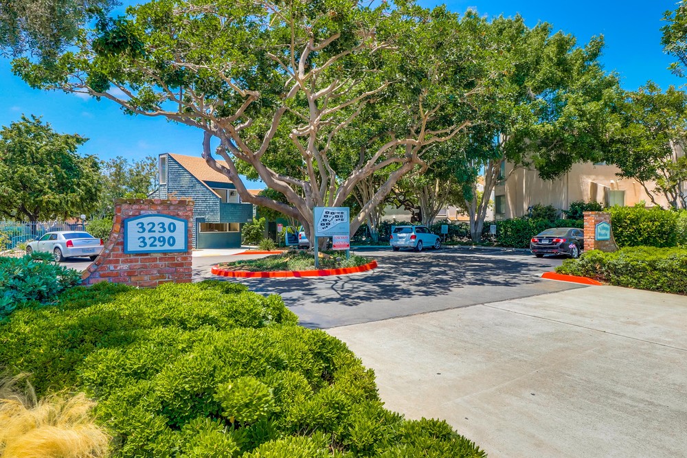 Virtual tour photo 1 of 28 for 3254 Ashford St unit O