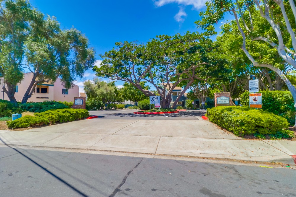 Virtual tour photo 1 of 32 for 3254 Ashford St
