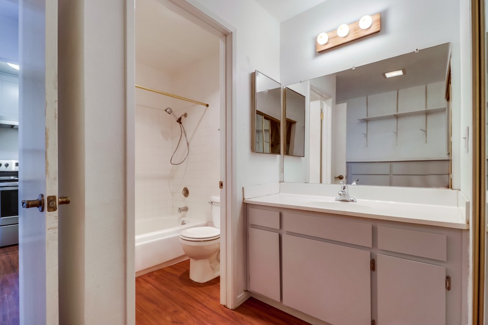 Virtual tour photo 20 of 32 for 3254 Ashford St