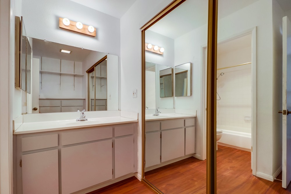 Virtual tour photo 22 of 32 for 3254 Ashford St