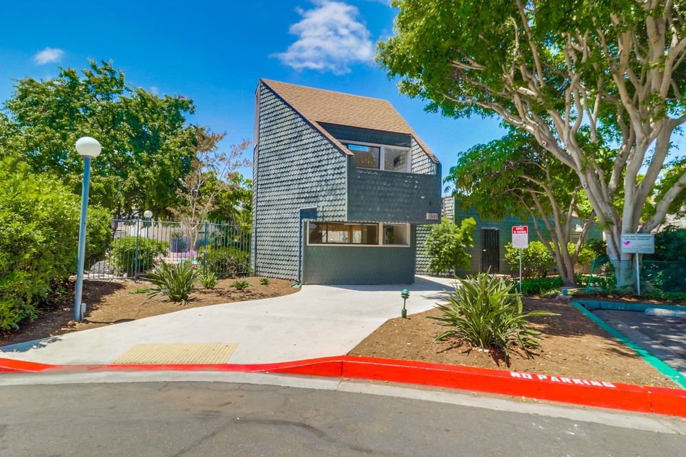 Virtual tour photo 31 of 32 for 3254 Ashford St
