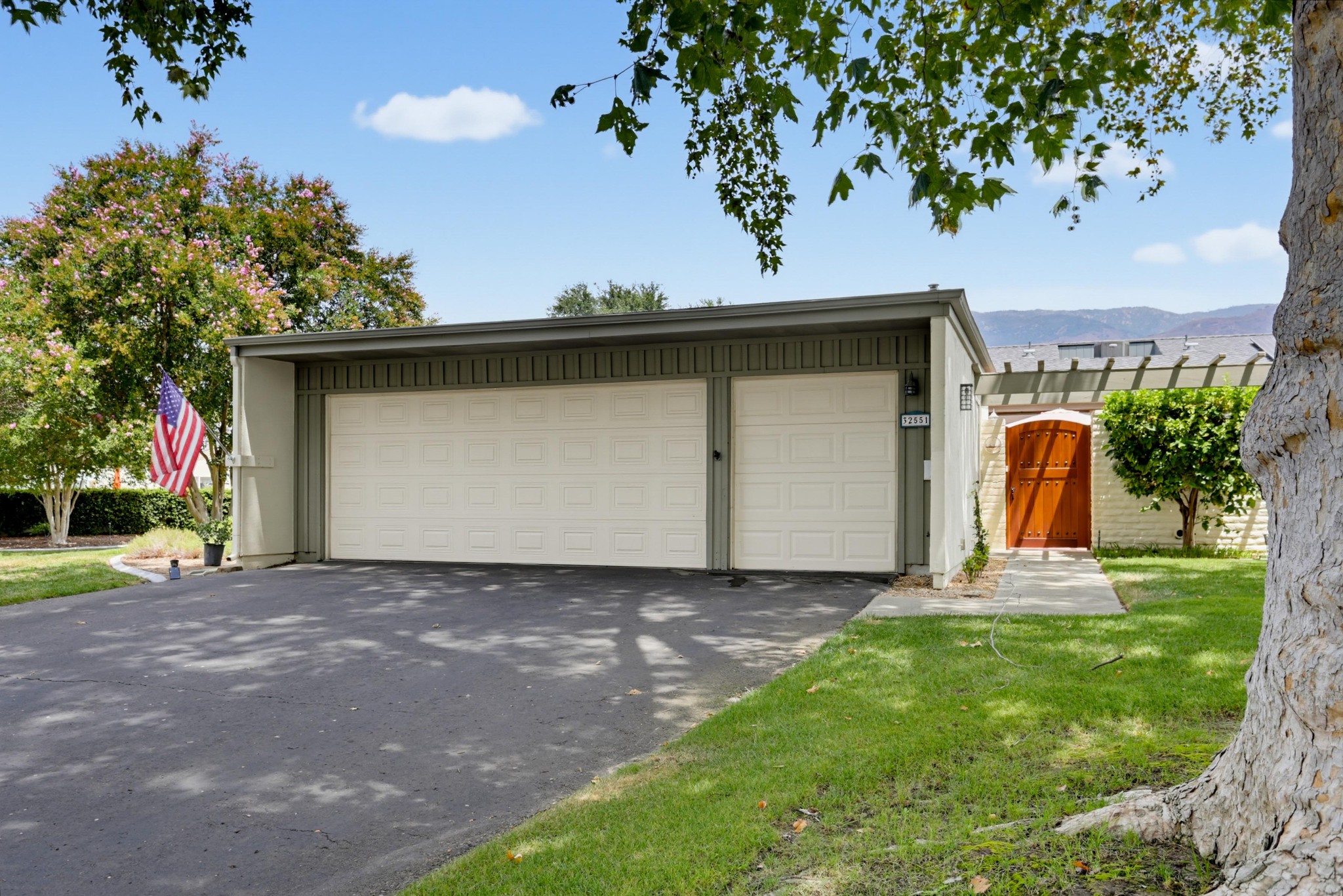 Virtual tour photo 1 of 42 for 32551 Luiseno Cir Dr