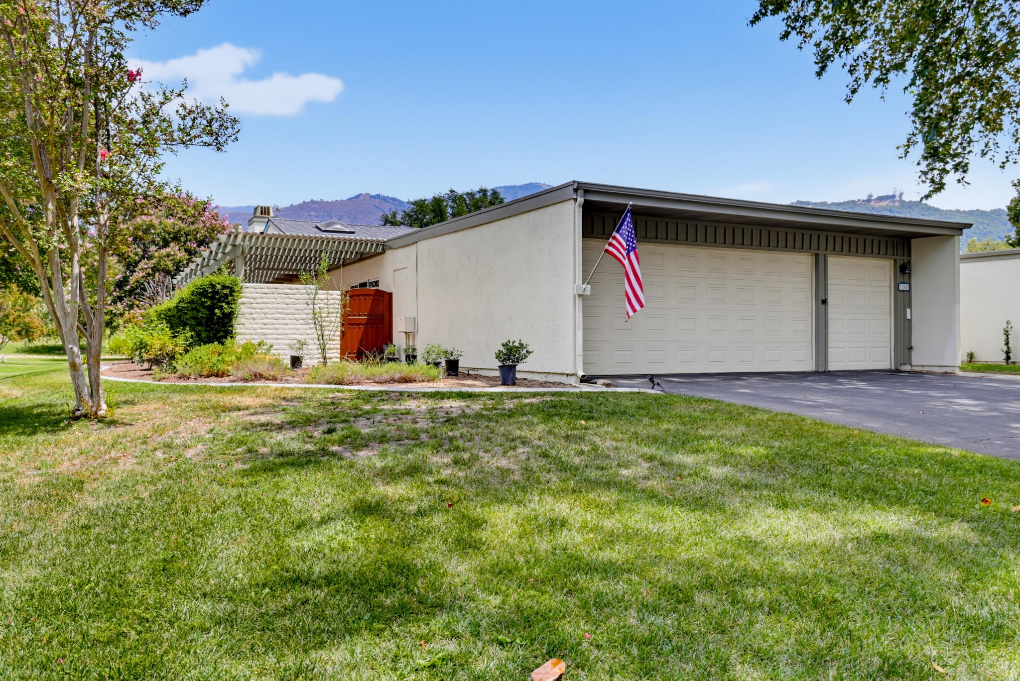 Virtual tour photo 3 of 42 for 32551 Luiseno Cir Dr