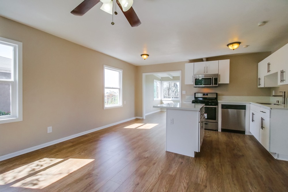 Virtual tour photo 9 of 38 for 326 Thrush St