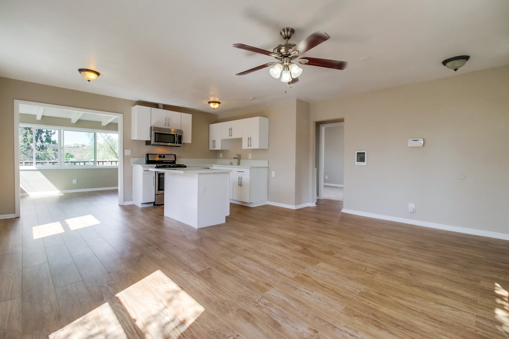 Virtual tour photo 10 of 38 for 326 Thrush St