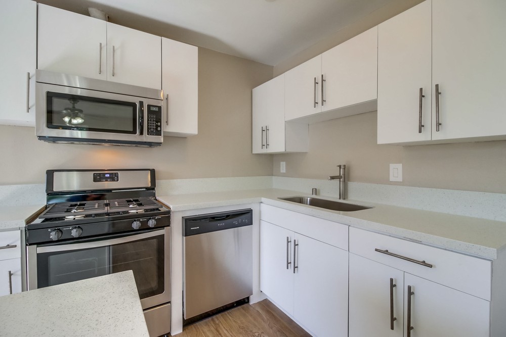 Virtual tour photo 14 of 38 for 326 Thrush St