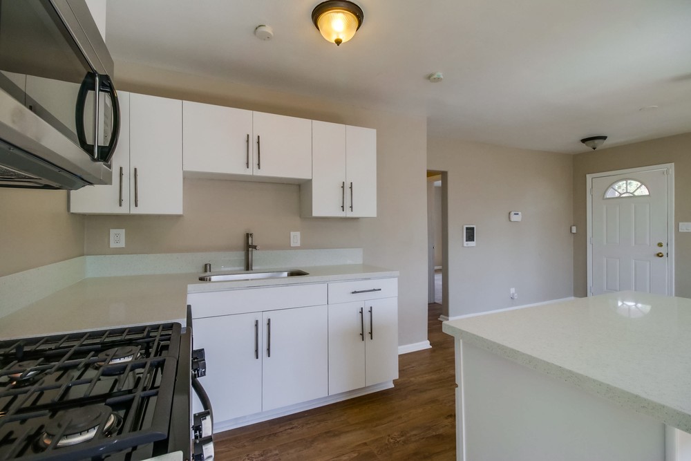 Virtual tour photo 16 of 38 for 326 Thrush St