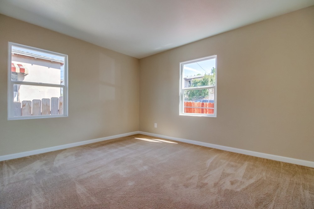 Virtual tour photo 17 of 38 for 326 Thrush St
