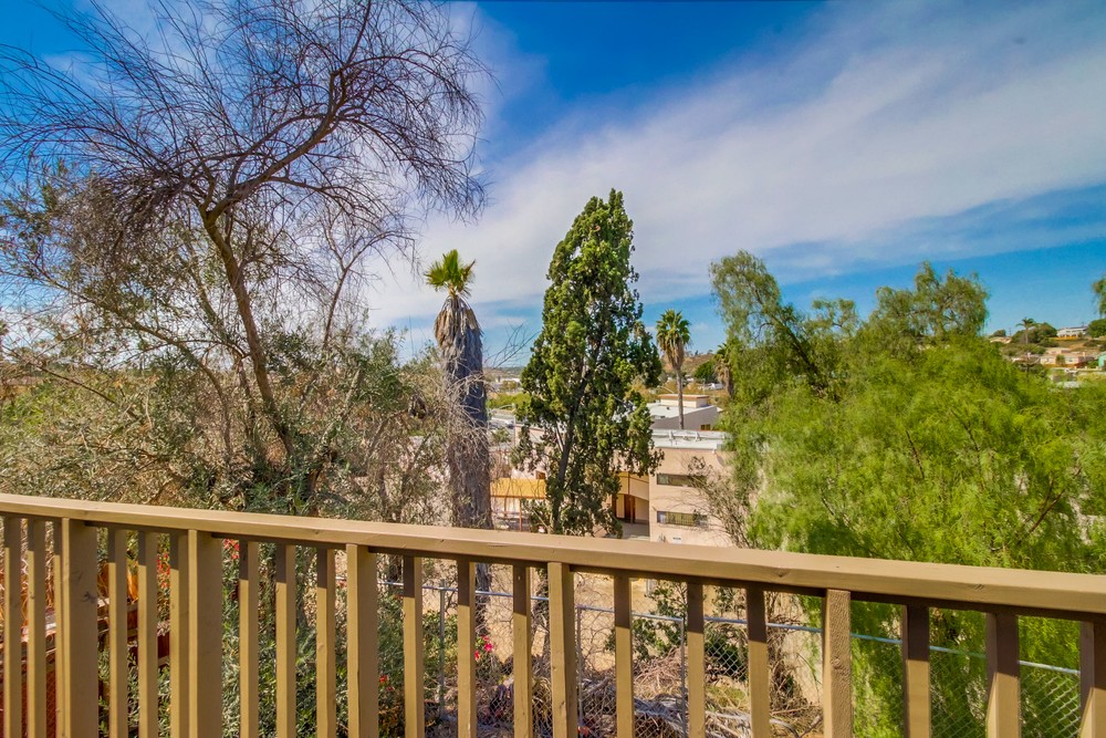 Virtual tour photo 32 of 38 for 326 Thrush St