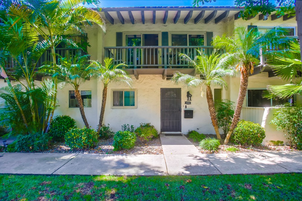 Virtual tour photo 3 of 39 for 3264 Loma Riviera Dr