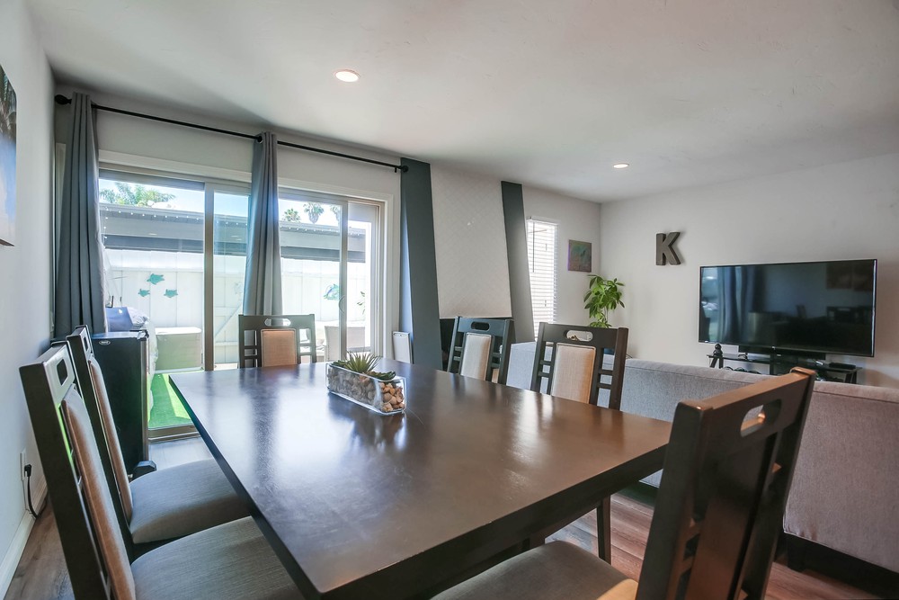 Virtual tour photo 9 of 39 for 3264 Loma Riviera Dr