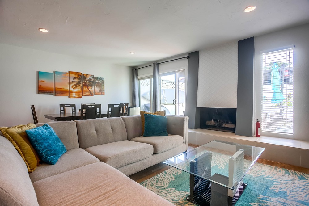 Virtual tour photo 12 of 39 for 3264 Loma Riviera Dr