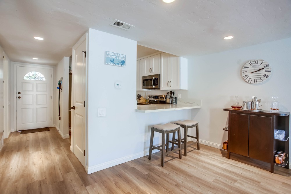 Virtual tour photo 16 of 39 for 3264 Loma Riviera Dr