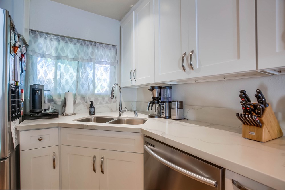 Virtual tour photo 19 of 39 for 3264 Loma Riviera Dr