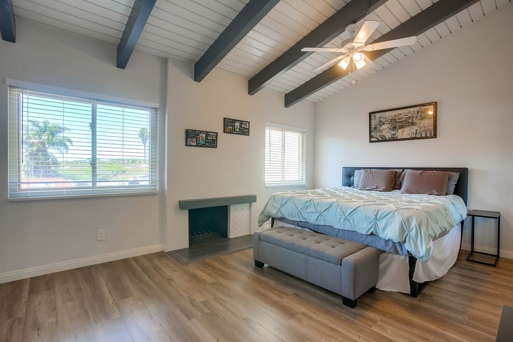 Virtual tour photo 24 of 39 for 3264 Loma Riviera Dr