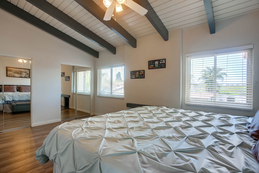 Virtual tour photo 25 of 39 for 3264 Loma Riviera Dr