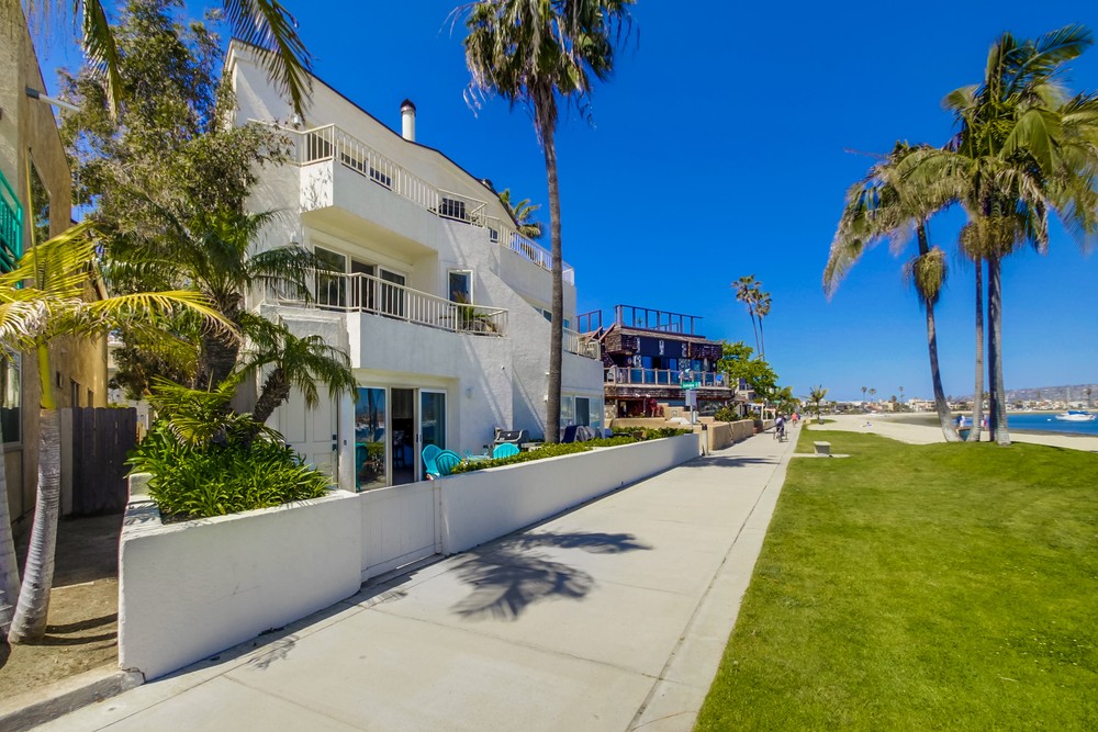 Virtual tour photo 3 of 45 for 3266 Bayside Walk