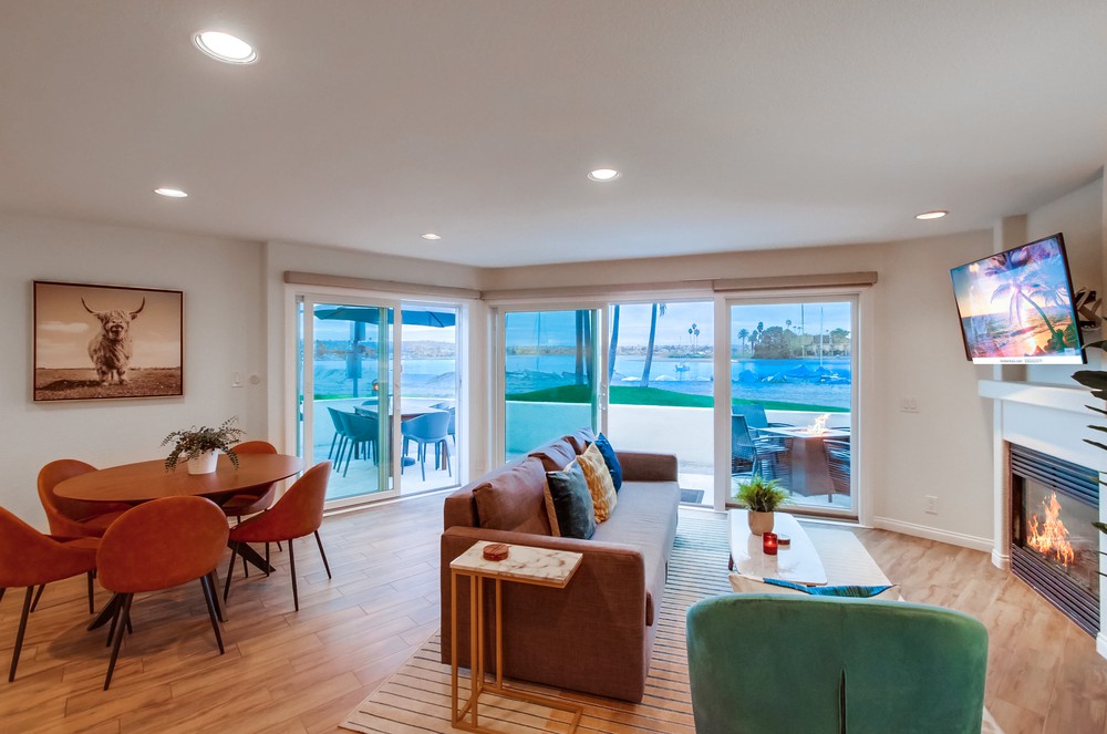 Virtual tour photo 10 of 60 for 3268 Bayside Walk