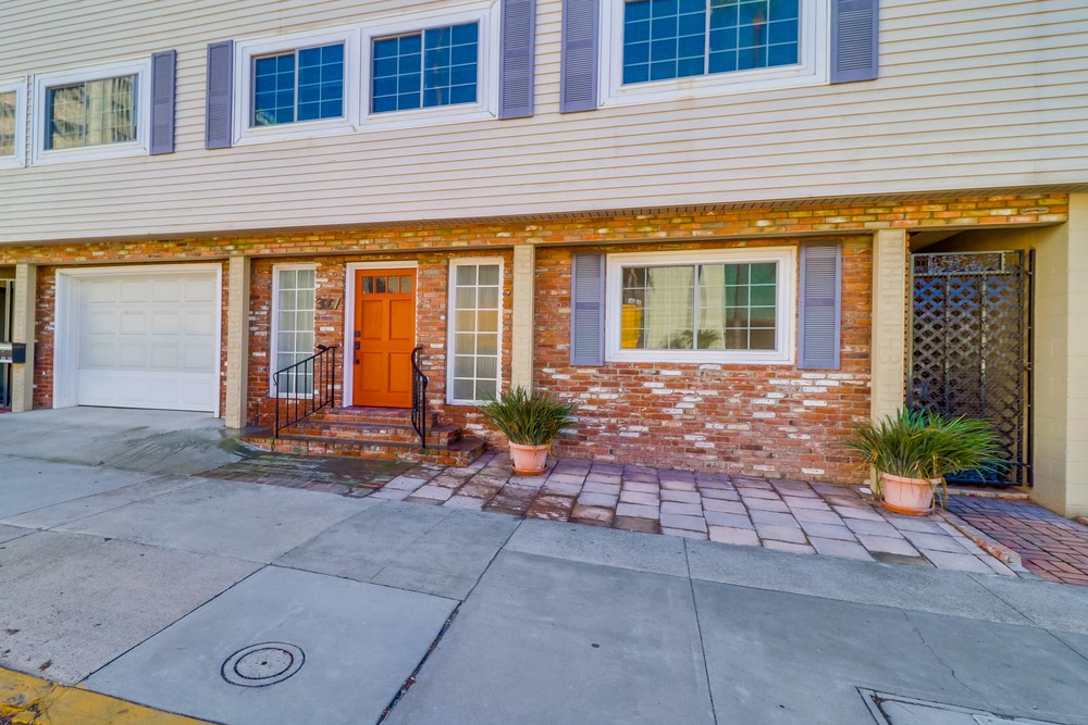 Virtual tour photo 3 of 26 for 327 Laurel St