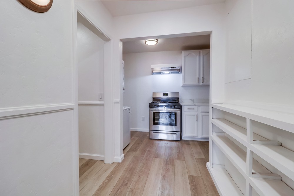 Virtual tour photo 14 of 26 for 327 Laurel St