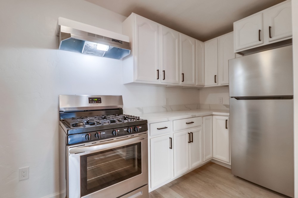Virtual tour photo 16 of 26 for 327 Laurel St