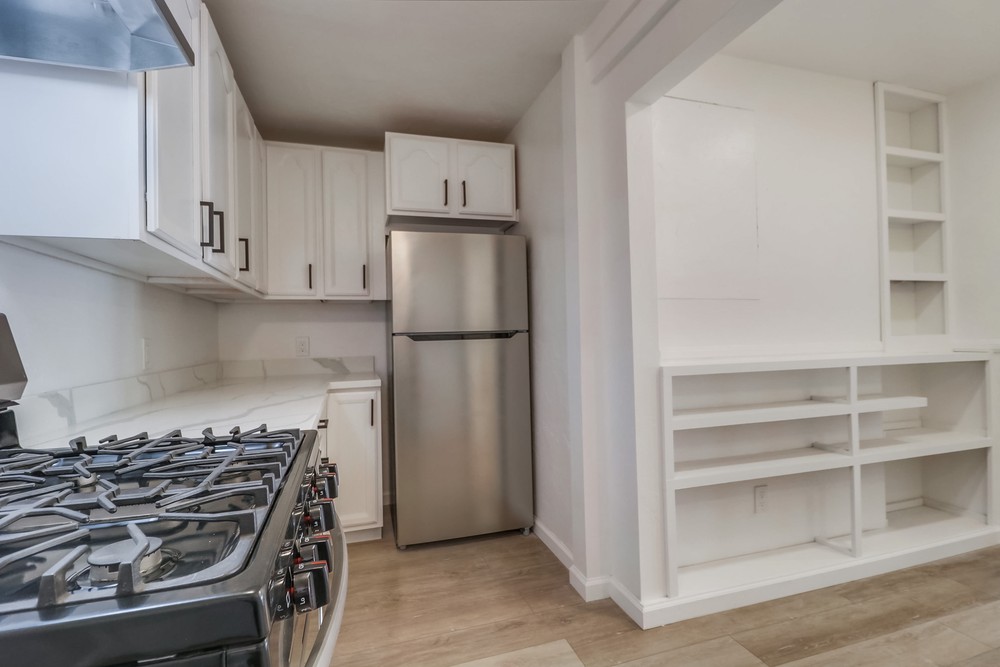 Virtual tour photo 17 of 26 for 327 Laurel St