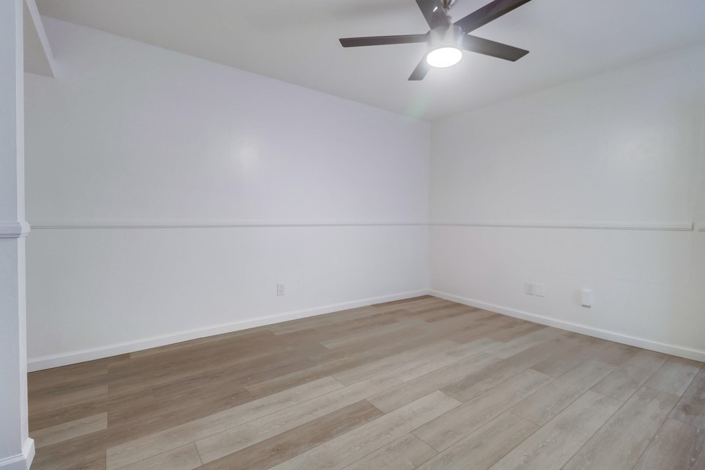 Virtual tour photo 21 of 26 for 327 Laurel St