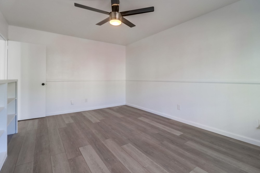 Virtual tour photo 24 of 26 for 327 Laurel St
