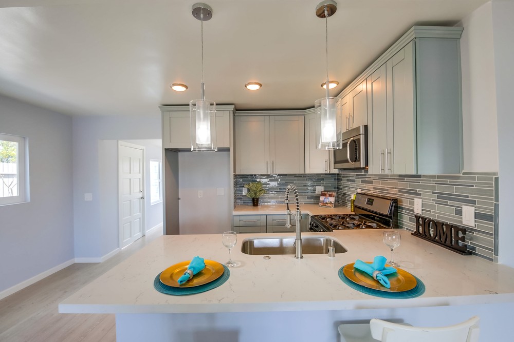 Virtual tour photo 10 of 34 for 327 Sawtelle Ave