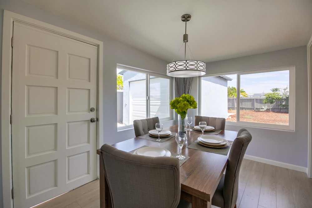 Virtual tour photo 17 of 34 for 327 Sawtelle Ave
