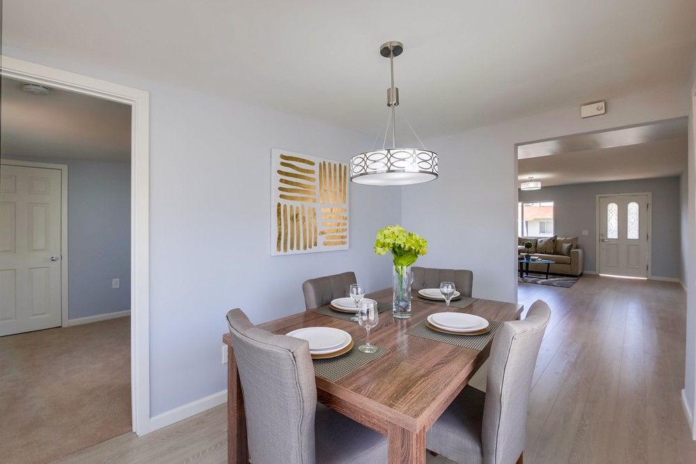 Virtual tour photo 19 of 34 for 327 Sawtelle Ave