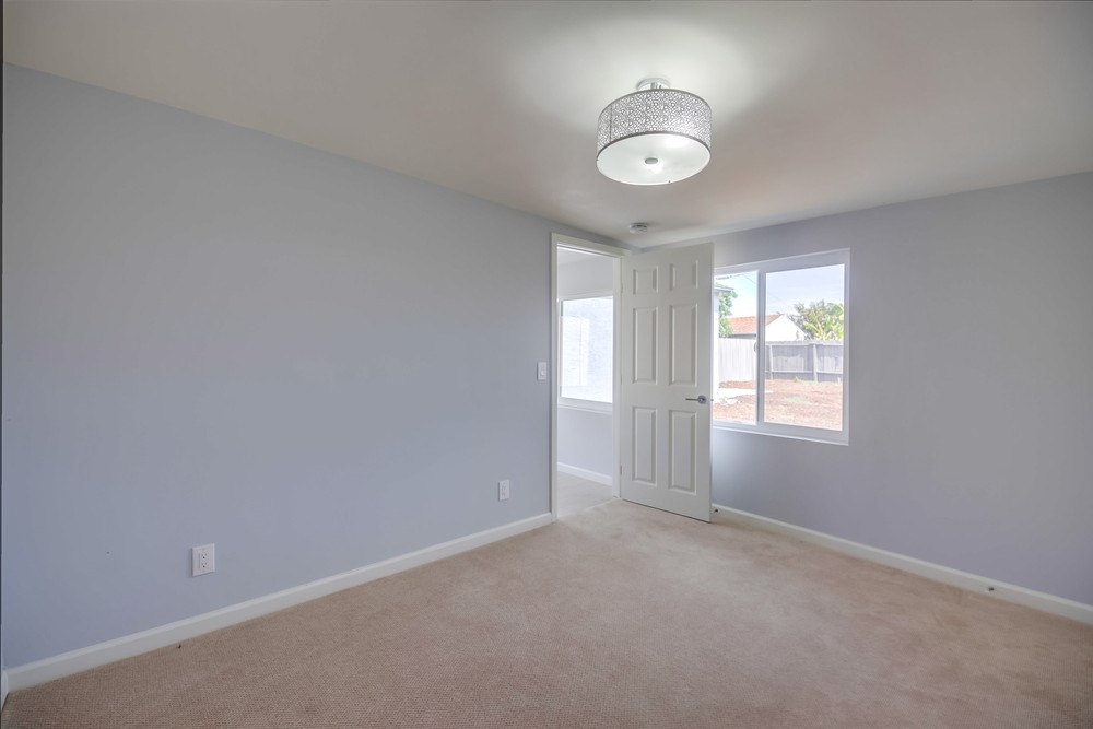 Virtual tour photo 26 of 34 for 327 Sawtelle Ave