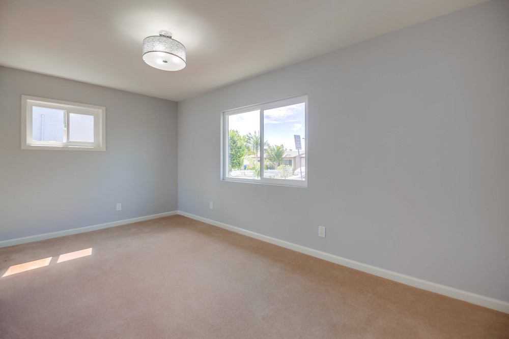 Virtual tour photo 27 of 34 for 327 Sawtelle Ave