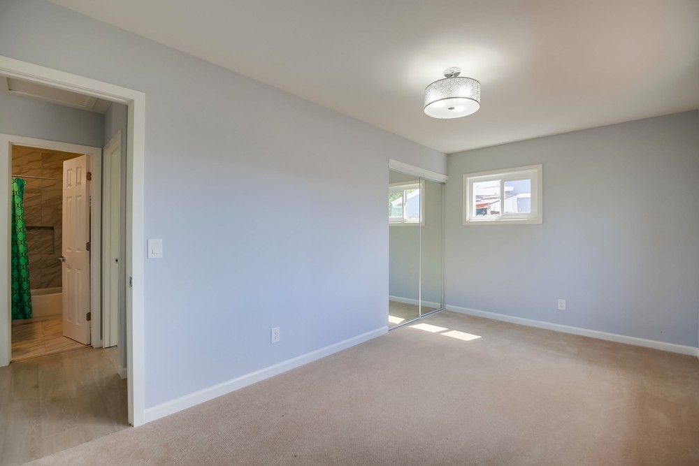 Virtual tour photo 28 of 34 for 327 Sawtelle Ave
