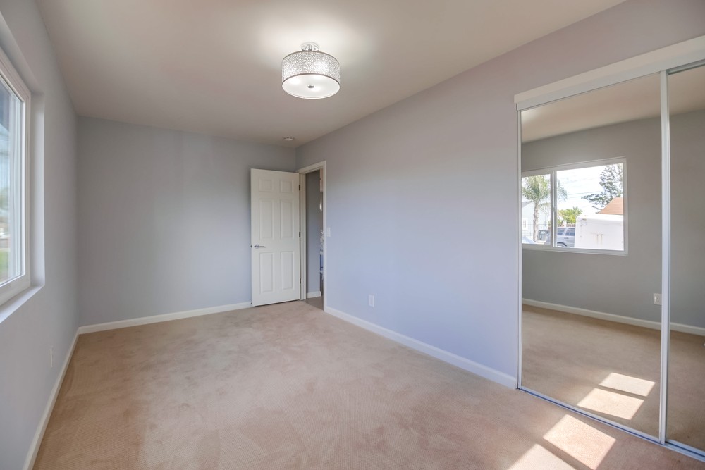 Virtual tour photo 29 of 34 for 327 Sawtelle Ave