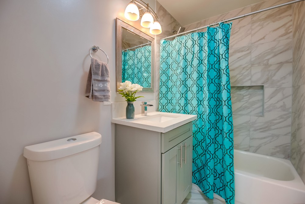 Virtual tour photo 31 of 34 for 327 Sawtelle Ave
