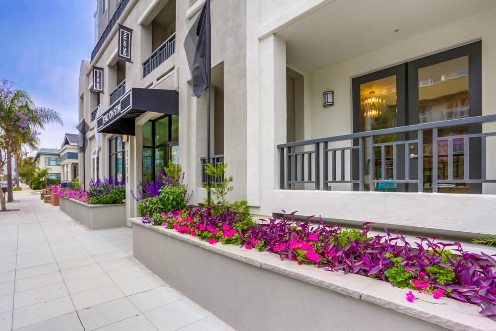 Virtual tour photo 6 of 38 for 3275 Fifth Ave #202