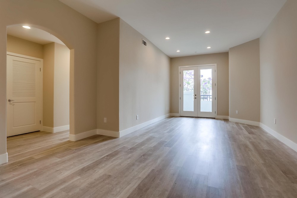Virtual tour photo 12 of 38 for 3275 Fifth Ave #202
