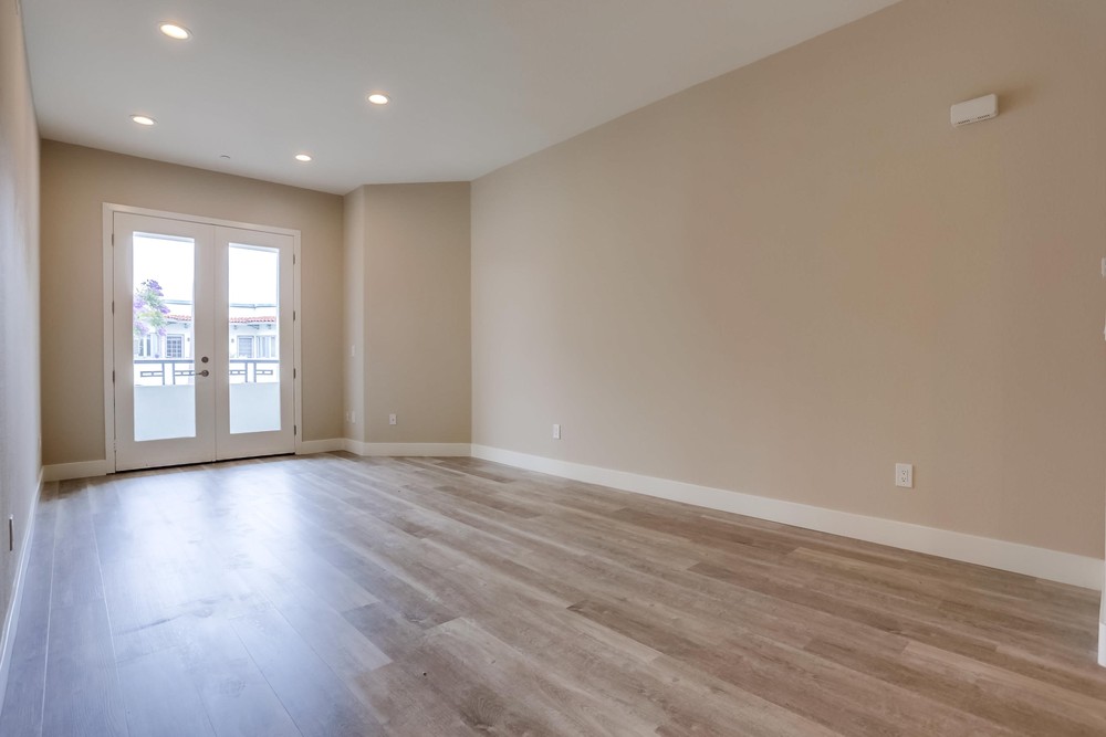 Virtual tour photo 14 of 38 for 3275 Fifth Ave #202