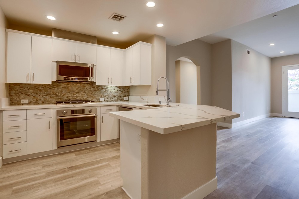 Virtual tour photo 18 of 38 for 3275 Fifth Ave #202