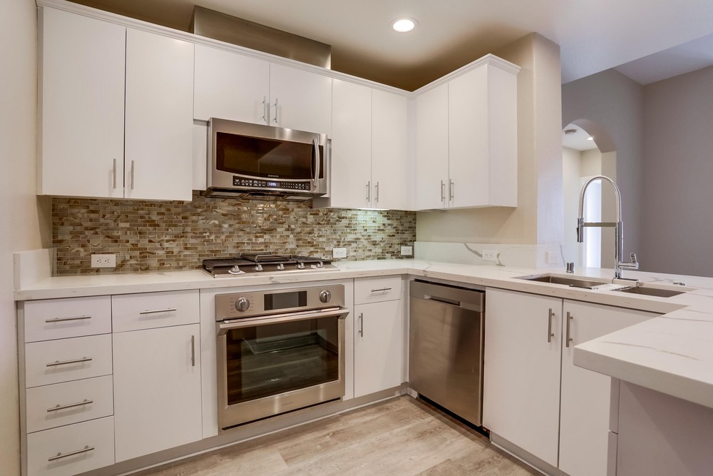 Virtual tour photo 19 of 38 for 3275 Fifth Ave #202