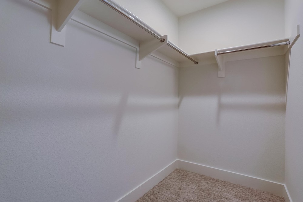 Virtual tour photo 31 of 38 for 3275 Fifth Ave #202
